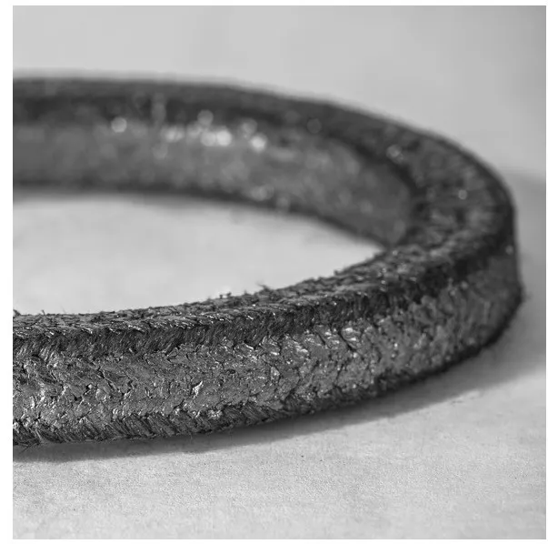 Gioăng than chì mềm có gia cường góc bằng sợi carbon - Flexible Graphite Packing with Carbon Corners