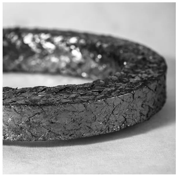 Vật liệu làm kín than chì mềm có tẩm phosphate - Flexible Graphite Packing with Phosphate 