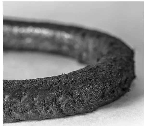 Gioăng Làm Kín Sợi Aramid Xoắn Bện Graphite - Spun Aramid Packing Braided Through Graphite Treatment